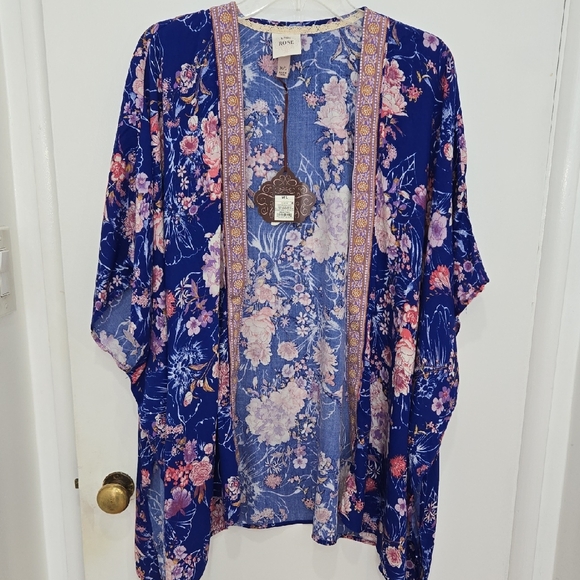 Knox Rose Accessories - Knox Rose Sapphire Blue and Pink Romantic Floral Boho Ornate Tassels Kimono